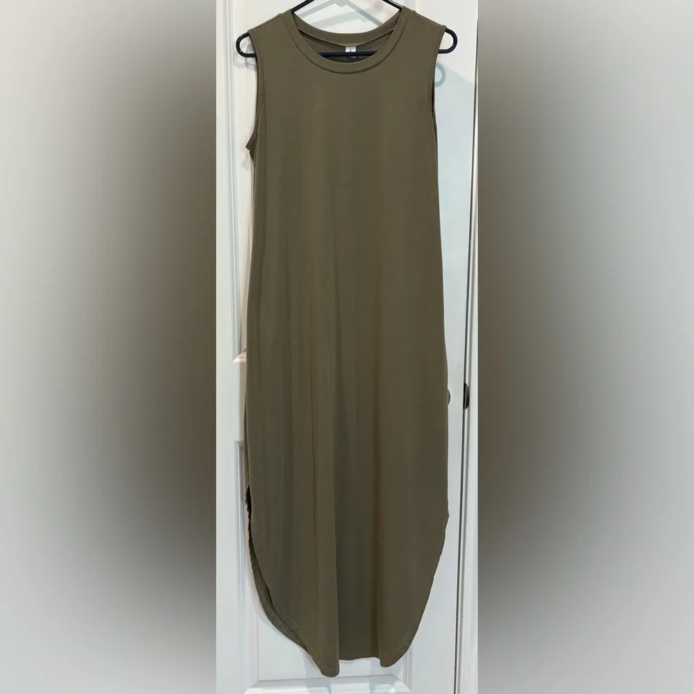 Anrabess Sleeveless Maxi Sundress in Olive - Picture 2 of 6